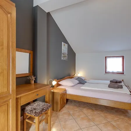 Nini With Balcony * Dracevac