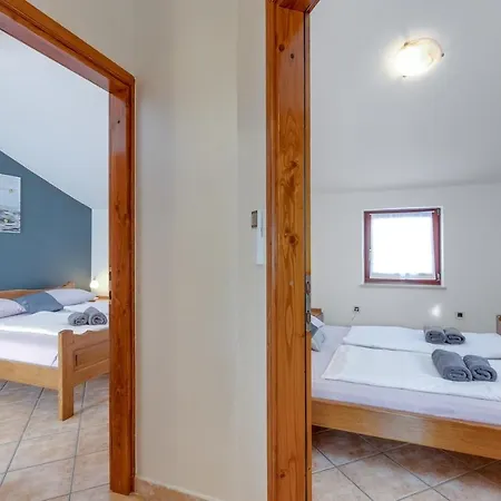 Nini With Balcony Appartamento